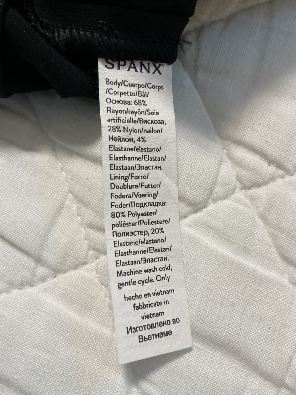 Spanx Women’s  Polished Pull On Short Classic Black Smoothing Fabric size large - Picture 5 of 5